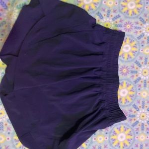 Lululemon color navy blue size 6 !!!